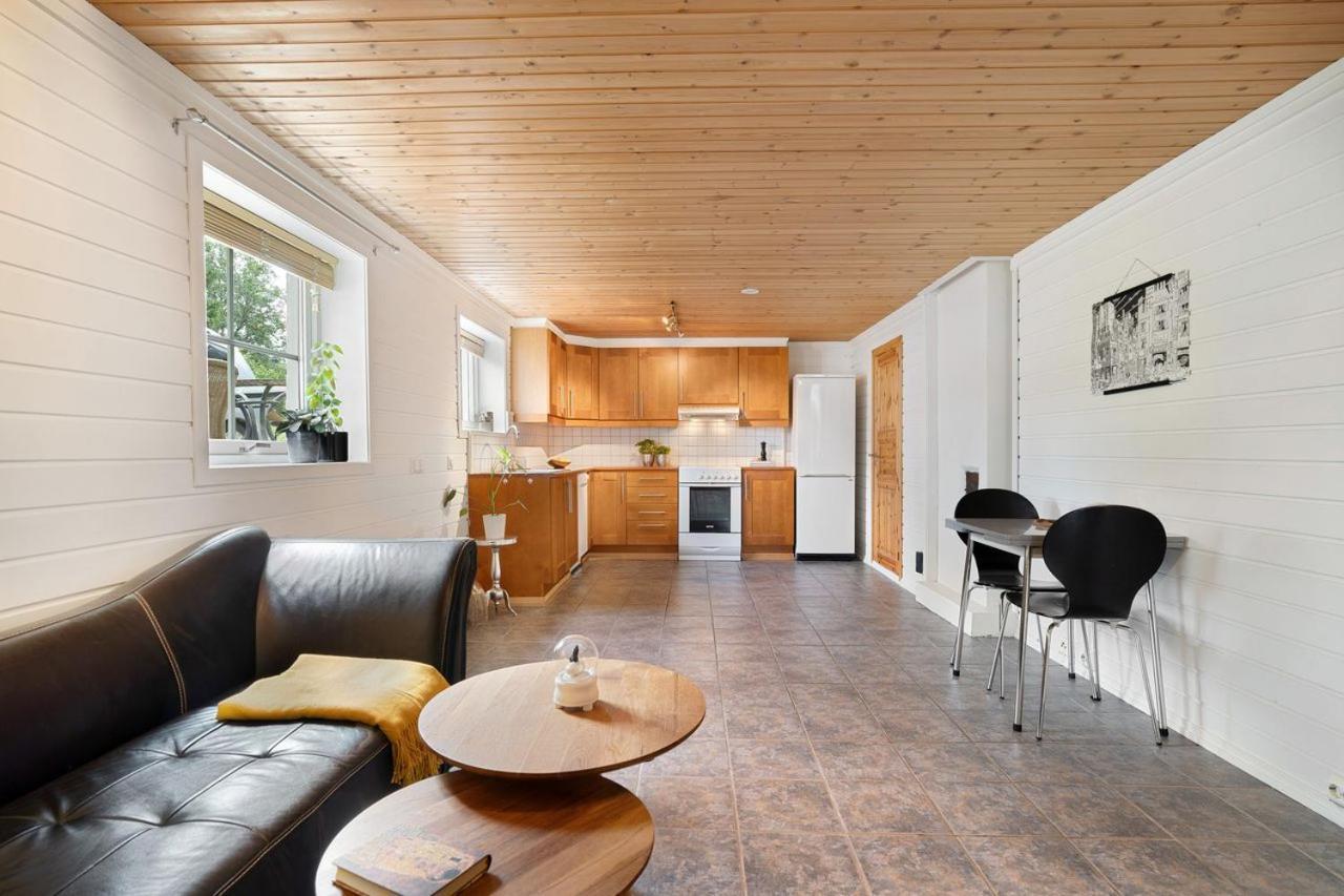 3 roms leilighet med parkering  Tromsø Buitenkant foto